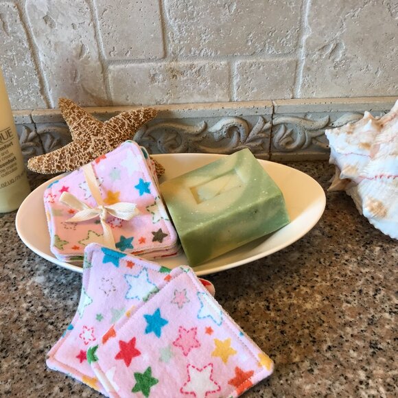 Handmade Set of 7 Soft Reusable Face Wipes, Flannel & Terry Fabric Star Print - Picture 3 of 5